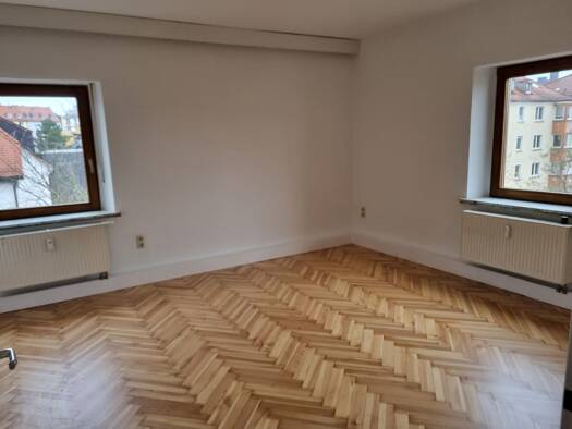 Wohnung zur Miete 1.045 € 3,5 Zimmer 99,5 m² Geschoss 3/4 frei ab sofort Sanderau Würzburg 97072