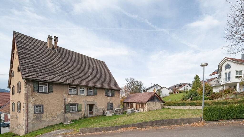 Mehrfamilienhaus zum Kauf 150.000 € 19 Zimmer 500 m² 700 m² Grundstück Dürbheim 78589