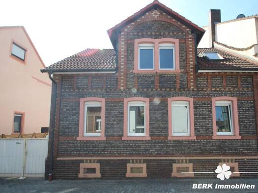 Doppelhaushälfte zum Kauf 330.000 € 7 Zimmer 103 m² 285 m² Grundstück Stockstadt am Main 63811