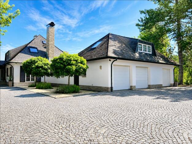 Villa zum Kauf 2.790.000 € 8 Zimmer 387,5 m² 15.668 m² Grundstück Dettingen Karlstein am Main 63791