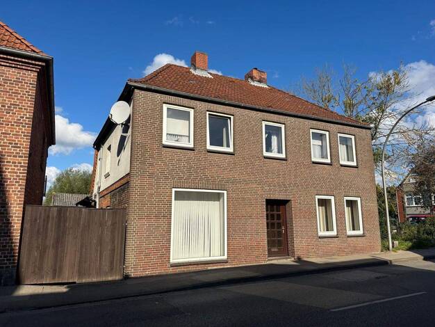 Einfamilienhaus zum Kauf 165.000 € 8 Zimmer 150 m² 551 m² Grundstück Oldenburg Oldenburg in Holstein 23758