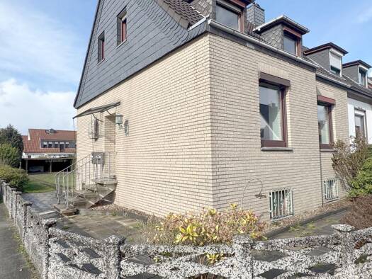 Haus zum Kauf 275.000 € 3 Zimmer 89,1 m² 465 m² Grundstück frei ab 01.07.2026 Sebaldsbrück 28309