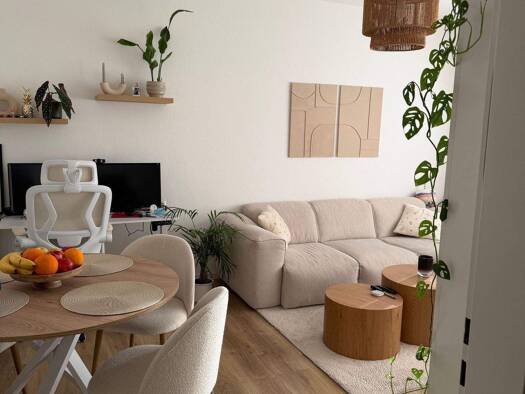 Studio zur Miete 750 € 2 Zimmer 48 m² 2. Geschoss Niederrad Frankfurt am Main 60528