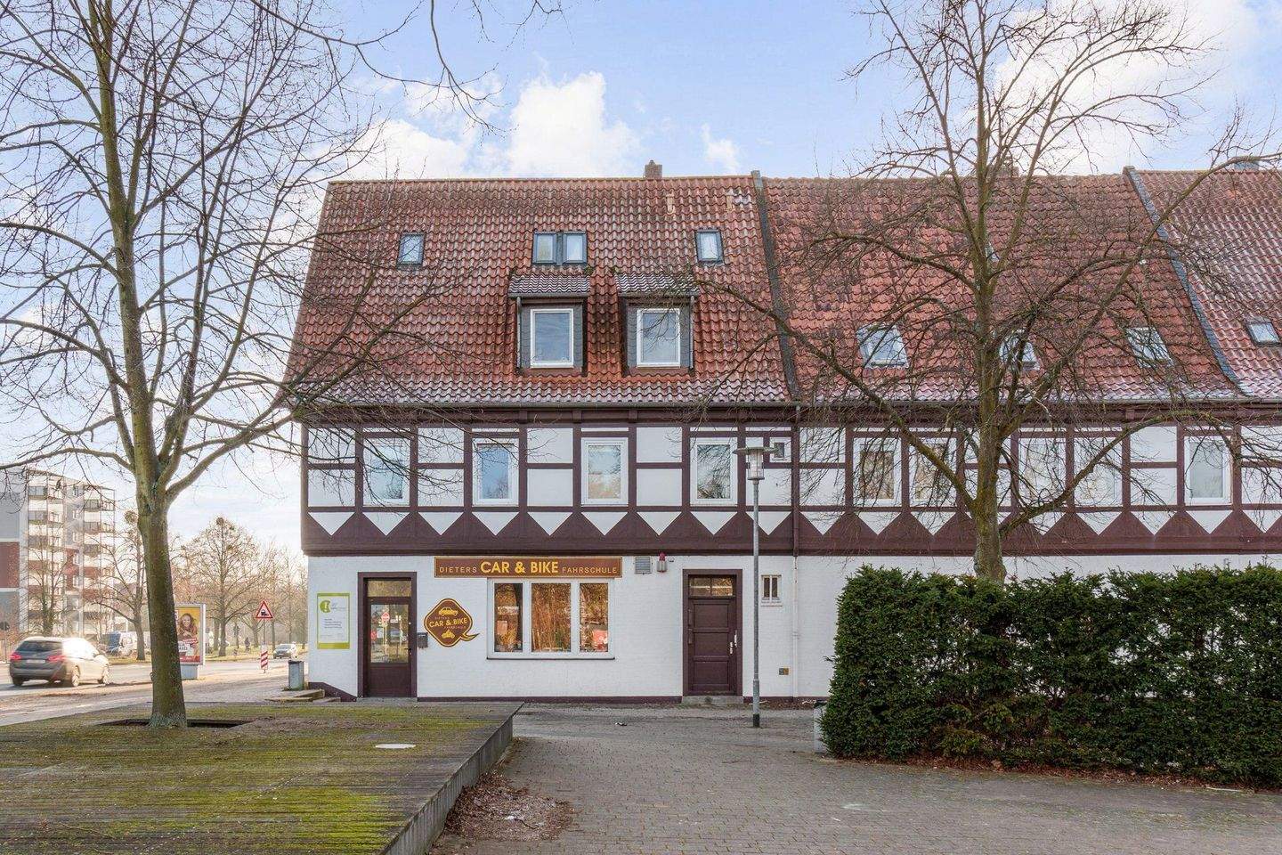 Immobilie in Braunschweig - Attraktive Kapitalanlage mit Wohn- und Gewerbeeinheit - Bild 1