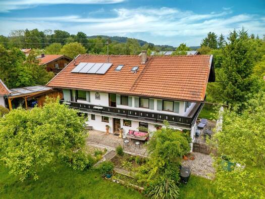 Bauernhaus zum Kauf 1.290.000 € 10 Zimmer 273 m² 1.356 m² Grundstück frei ab sofort Naring Weyarn 83629