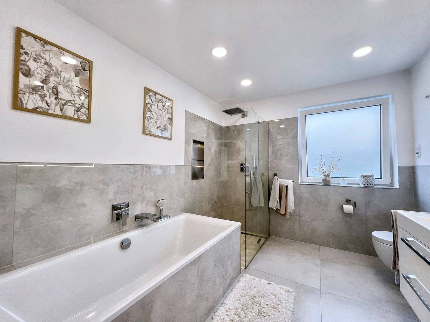 Immobilie in Nettersheim - Ein Zuhause für die ganze Familie - saniertes Ein- bis Zweifamilienhaus mit viel Raum und Möglichkeiten - Bild 4