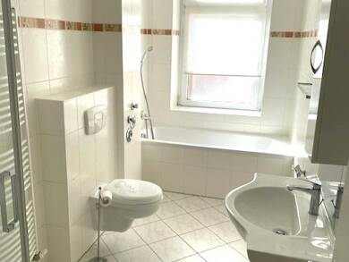 Wohnung zur Miete 940 € 4 Zimmer 104 m² frei ab 01.09.2025 Tismarstraße . . Stadtfeld Ost Magdeburg 39108