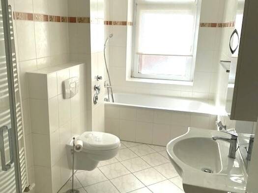 Wohnung zur Miete 940 € 4 Zimmer 104 m² frei ab 01.09.2025 Tismarstraße . . Stadtfeld Ost Magdeburg 39108