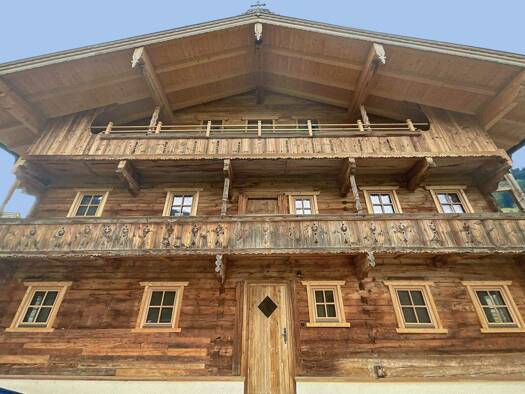 Bauernhaus zur Miete 24,73 € 10 Zimmer 275 m² ASCHAU 6365