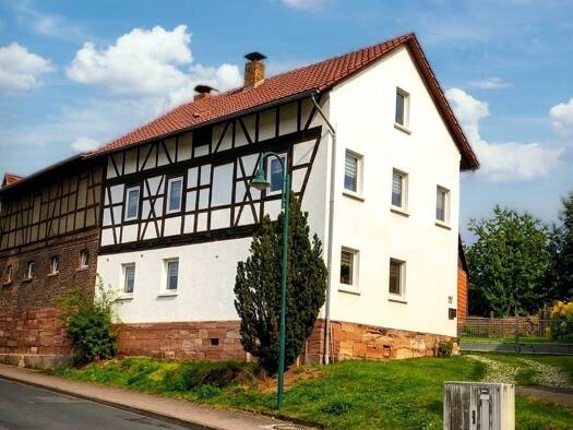 Einfamilienhaus zum Kauf provisionsfrei 265.000 € 4 Zimmer 168 m² 2.187 m² Grundstück Eichelsstraße 25 Gospenroda Berka/Werra 99837