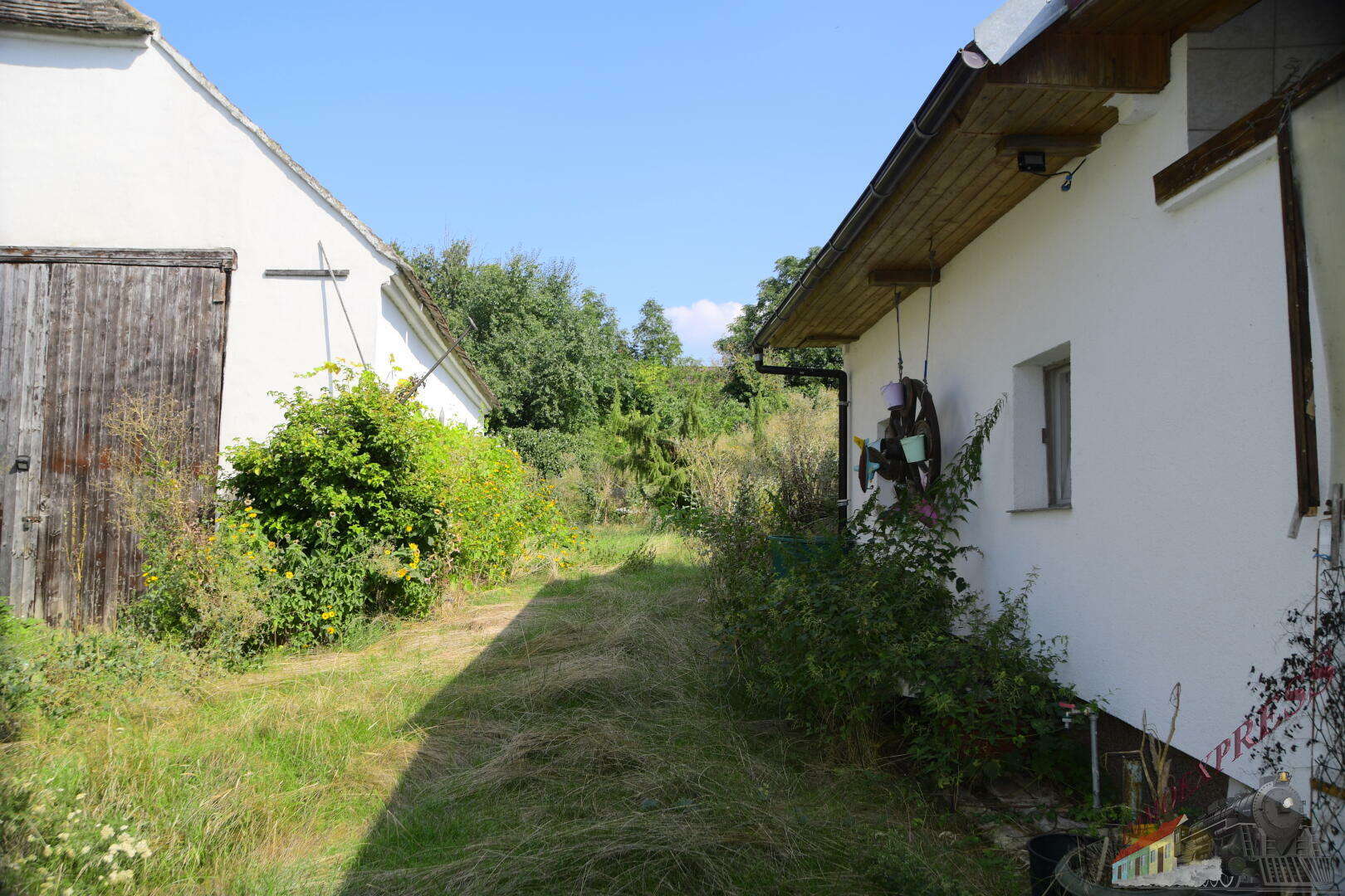 Einfamilienhaus zum Kauf 89.900 € 4 Zimmer 250 m²<br/>Wohnfläche 1.665 m²<br/>Grundstück Drasenhofen 2165