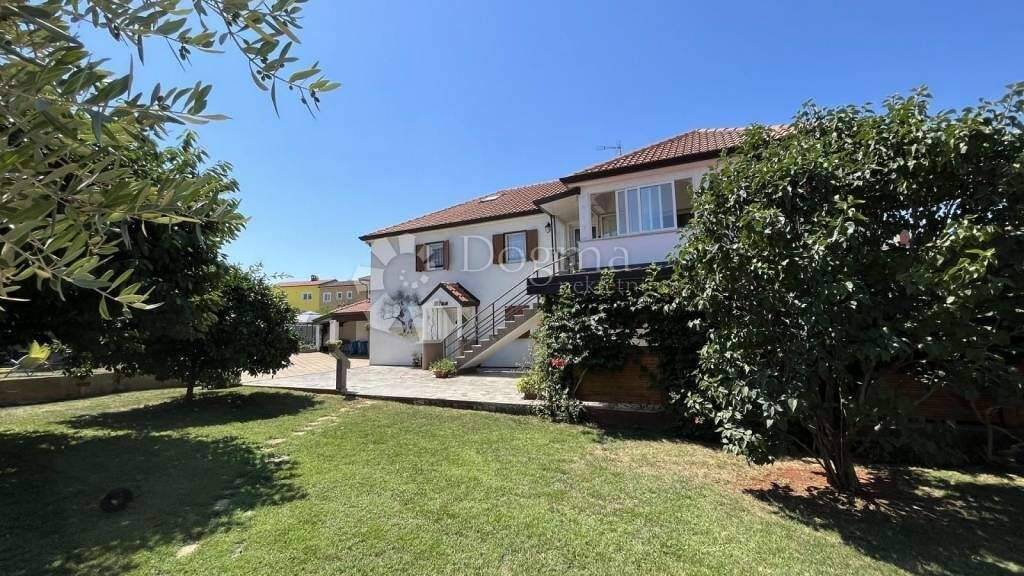 Haus zum Kauf 895.000 € 10 Zimmer 462 m² Centar, Luka, Finida