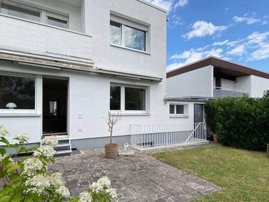 Mehrfamilienhaus zum Kauf 745.000 € 5 Zimmer 136,5 m² 233 m² Grundstück frei ab 01.01.2026 Praunheim Frankfurt 60439
