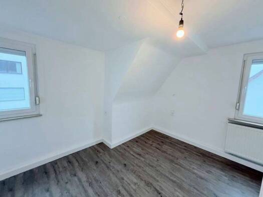 Wohnung zur Miete 850 € 2,5 Zimmer 52 m² frei ab sofort Asperg 71679