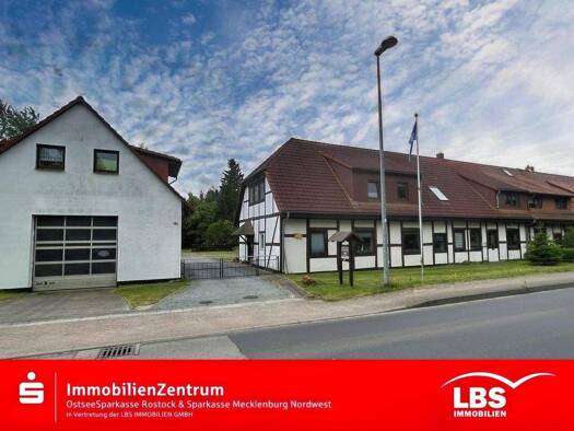 Mehrfamilienhaus zum Kauf 395.000 € 9 Zimmer 400 m² 1.335 m² Grundstück frei ab sofort Hinrichshagen Rostock 18146