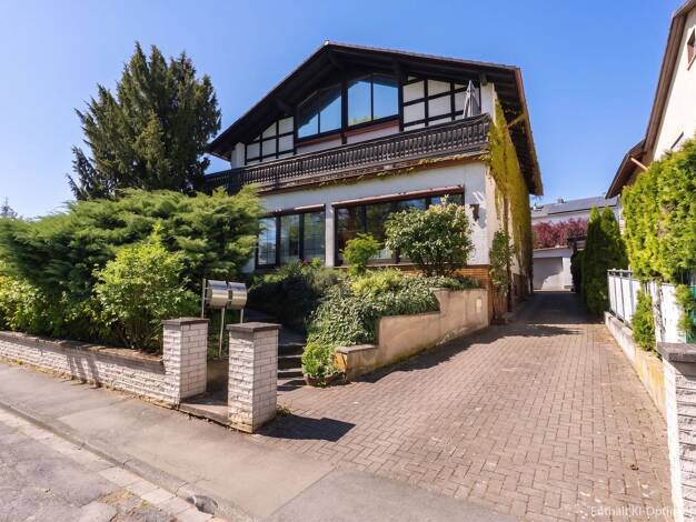 Mehrfamilienhaus zum Kauf 329.000 € 8 Zimmer 265 m² 661 m² Grundstück Kirchhain 35274