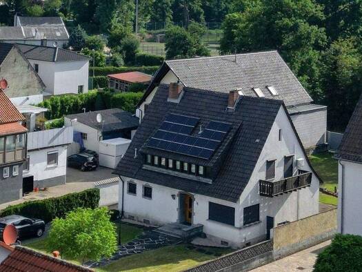 Einfamilienhaus zum Kauf 495.000 € 5 Zimmer 180 m² 526 m² Grundstück Riedrode Bürstadt 68642