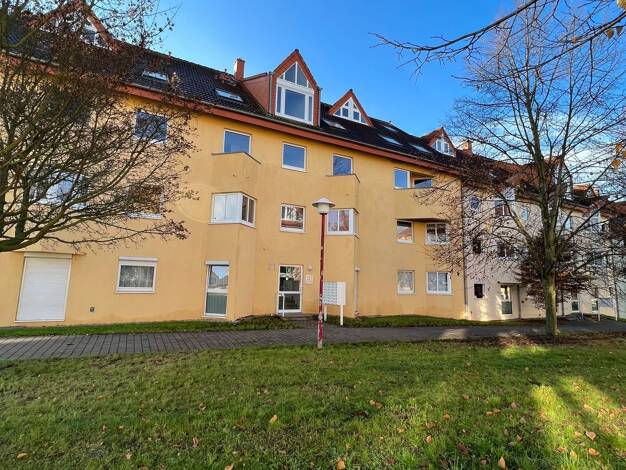 Wohnung zur Miete 325 € 2 Zimmer 35,4 m² 2. Geschoss frei ab 01.06.2026 Schillerplatz 21 Schiepzig Salzatal 06198