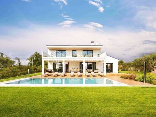 Einfamilienhaus zum Kauf 1.100.000 € 5 Zimmer 300 m² Poreč Poreč 52440