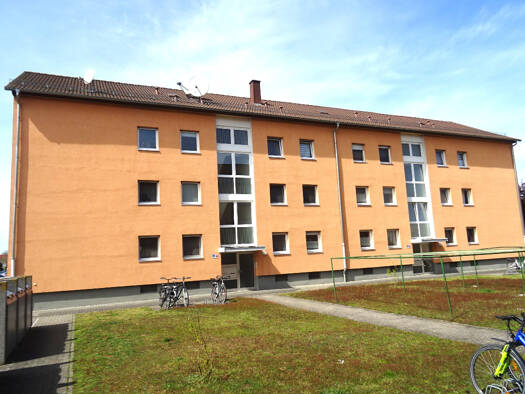 Wohnung zur Miete 743 € 3 Zimmer 82,5 m² frei ab 15.10.2025 Caldicotstr. 4 Wiesental Waghäusel 68753