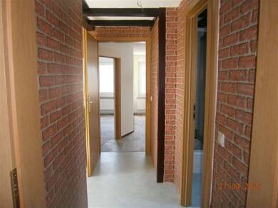 Wohnung zur Miete 200 € 2 Zimmer 38 m² Dachgeschoss, 2. Geschoss frei ab sofort Wilhelm-Külz-Straße 28 Brehna Brehna 06796
