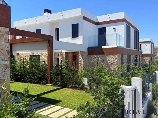 Doppelhaushälfte zum Kauf - Erstbezug 877.000 € 4 Zimmer 145 m² 80 m² Grundstück frei ab sofort Cala Rajada 07590