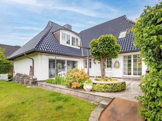 Villa zum Kauf 1.095.000 € 8 Zimmer 256 m² 902 m² Grundstück Niendorf Hamburg 22455