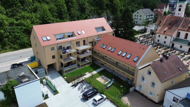 Wohnung zur Miete 899 € 5 Zimmer 116,3 m² 1. Geschoss frei ab sofort Amberger Straße 95 Reinhausen Regensburg 93059