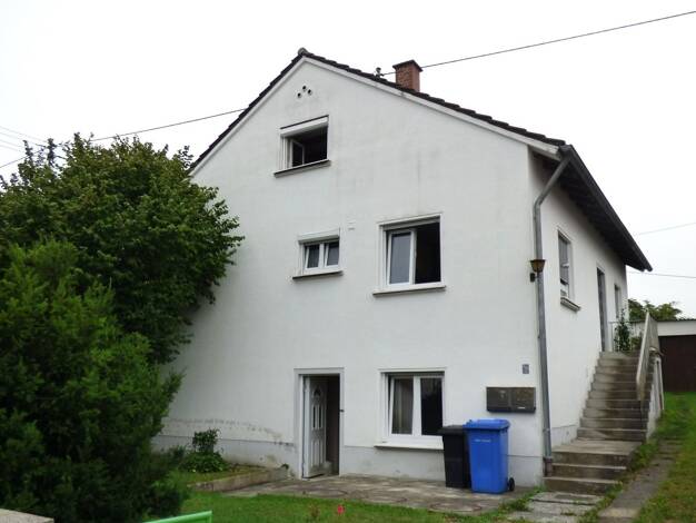 Einfamilienhaus zum Kauf 329.000 € 7 Zimmer 135 m² 686 m² Grundstück Unterfahlheim Nersingen 89278