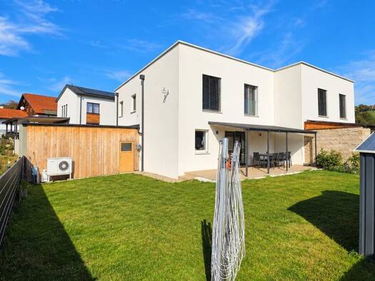 Haus zur Miete - Erstbezug 1.620 € 135 m² 400 m² Grundstück Diersbach 4776