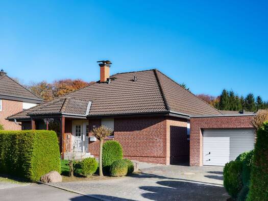 Einfamilienhaus zum Kauf 4 Zimmer 143 m² 733 m² Grundstück Oerlinghausen Oerlinghausen 33813