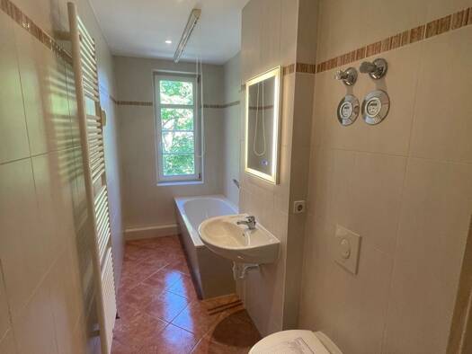 Wohnung zur Miete 350 € 2 Zimmer 53,8 m² 2. Geschoss frei ab sofort Carl-von-Ossietzki-Str. 42b we 17 Lutherviertel Chemnitz 09126