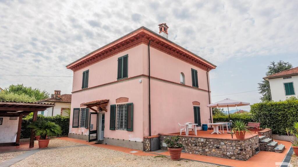 Haus zum Kauf 850.000 € 5 Zimmer 220 m² 900 m² Grundstück frei ab sofort Capannori