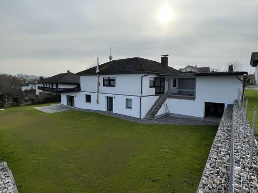 Einfamilienhaus zum Kauf provisionsfrei 725.000 € 10 Zimmer 298 m² 1.108 m² Grundstück Rathsmannsdorf Windorf / Rathsmannsdorf 94575