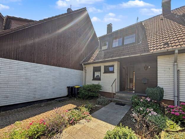Reihenmittelhaus zum Kauf 299.000 € 4 Zimmer 112 m² 168 m² Grundstück Langerfeld Langerfeld-Mitte 42389