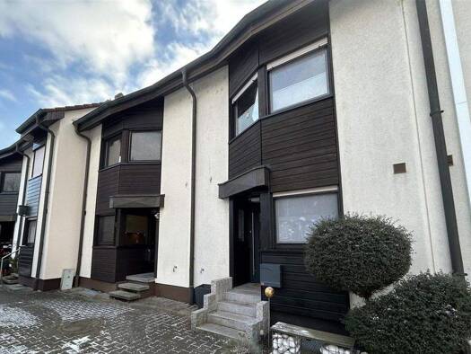 Reihenmittelhaus zur Miete 1.490 € 5 Zimmer 127 m² 100 m² Grundstück Klein-Auheim Hanau 63456