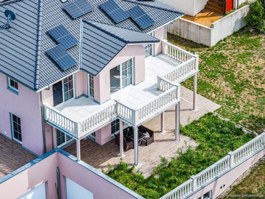 Villa zum Kauf 5 Zimmer 204 m² 1.400 m² Grundstück Staubing Kelheim 93309