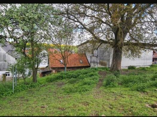 Einfamilienhaus zum Kauf provisionsfrei 270.000 € 9 Zimmer 200 m² 14.000 m² Grundstück Lüderstraße 8 Lüdersdorf Bebra 36179