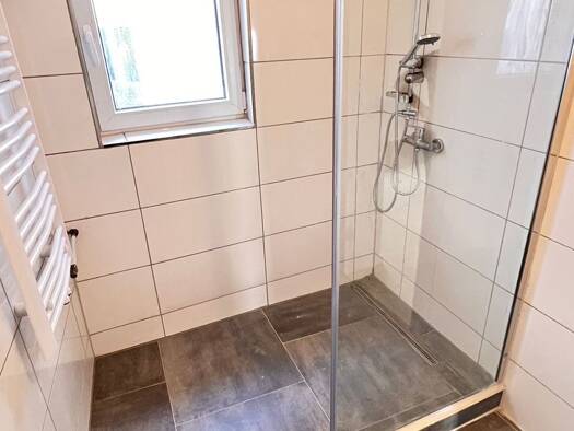 Einfamilienhaus zur Miete 950 € 4,5 Zimmer 115 m² frei ab sofort Gimbsheim 67578