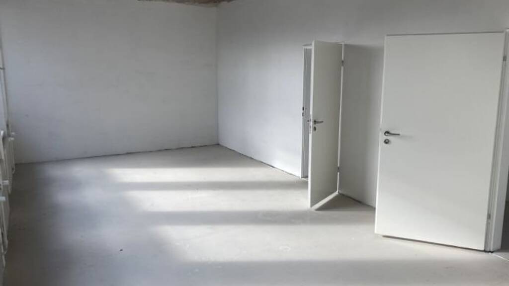 Bürofläche zur Miete provisionsfrei 8 € 3 Zimmer 112 m² Bürofläche Industriestraße 6-10 Flörsheim 65439