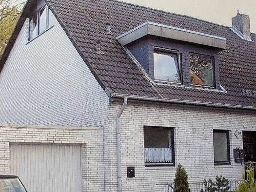 Maisonette zur Miete 965 € 3,5 Zimmer 90 m² Geschoss 2/3 frei ab 01.04.2026 Glashütter Damm 192 b Glashütte Norderstedt 22851