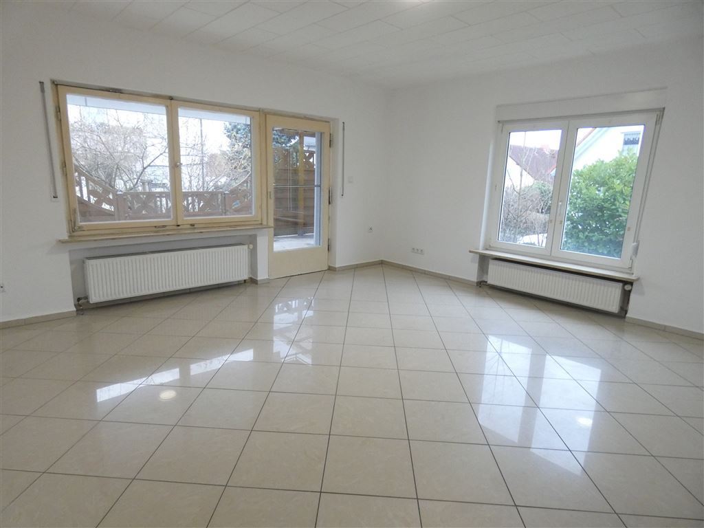 Wohnung zum Kauf 249.650 € 3 Zimmer 102 m²<br/>Wohnfläche EG<br/>Geschoss ab sofort<br/>Verfügbarkeit Breitengüßbach Breitengüßbach 96149