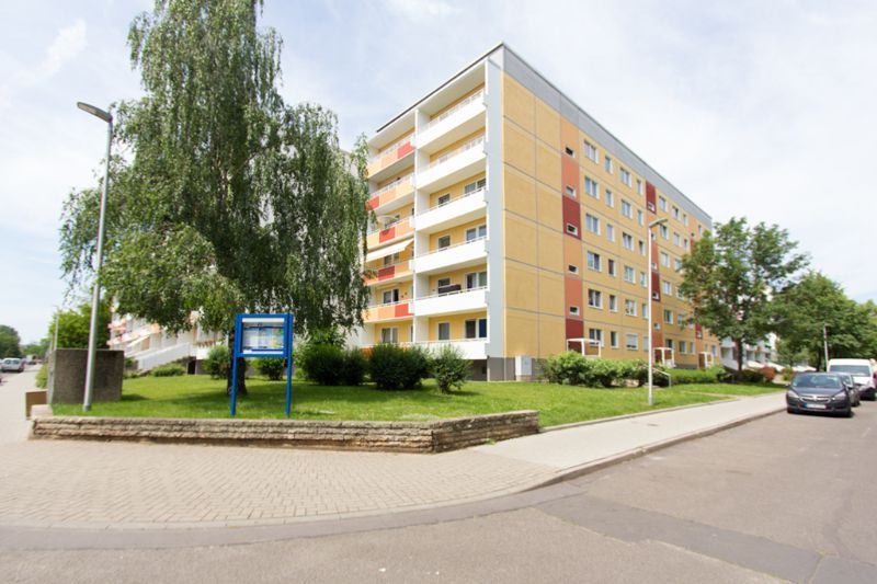 Wohnung zur Miete 419 € 3 Zimmer 69,9 m²<br/>Wohnfläche 4.<br/>Geschoss Johannes-Göderitz-Straße 69 Gneisenauring Magdeburg,4. Etage rechts 39130