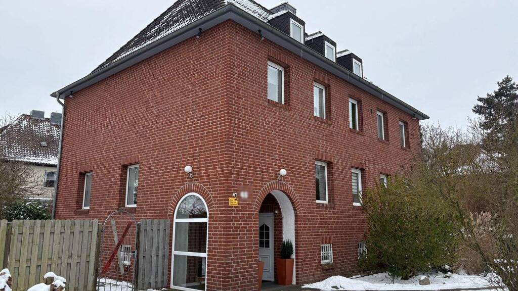 Einfamilienhaus zum Kauf 559.000 € 8 Zimmer 275 m² 1.089 m² Grundstück Wathlingen 29339