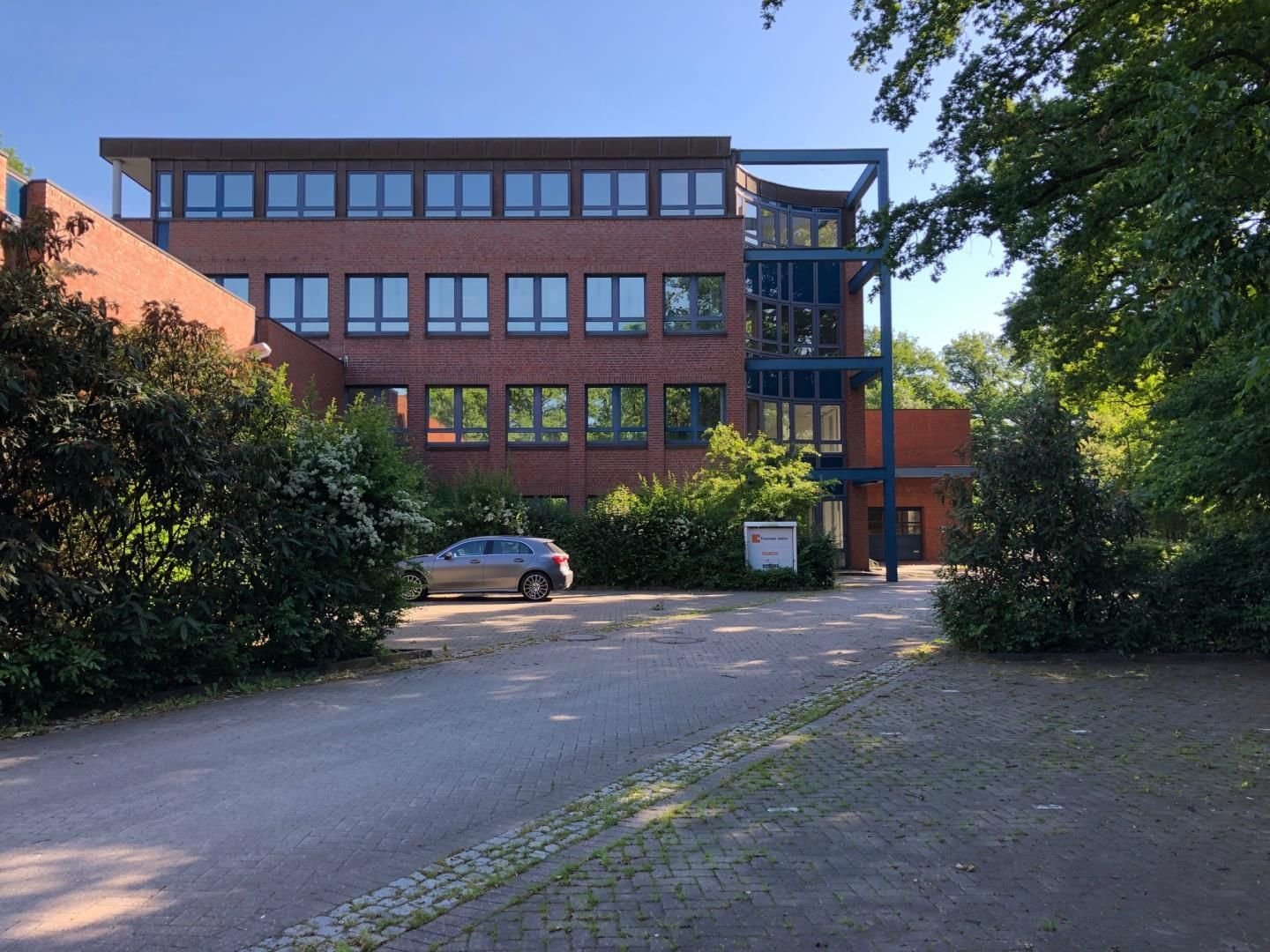 Bürofläche zur Miete 8,50 € 1.428 m²<br/>Bürofläche ab 329 m²<br/>Teilbarkeit Garstedt Norderstedt 22848