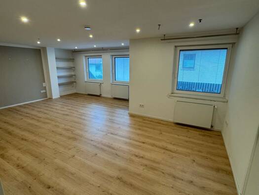 Wohnung zur Miete 950 € 3 Zimmer 120 m² Geschoss 1/3 frei ab 01.02.2026 Wonfurt 97539