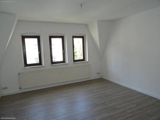 Wohnung zur Miete 370 € 3 Zimmer 70,7 m² 2. Geschoss frei ab 01.11.2026 Wilkau-Haßlau Wilkau-Haßlau 08112
