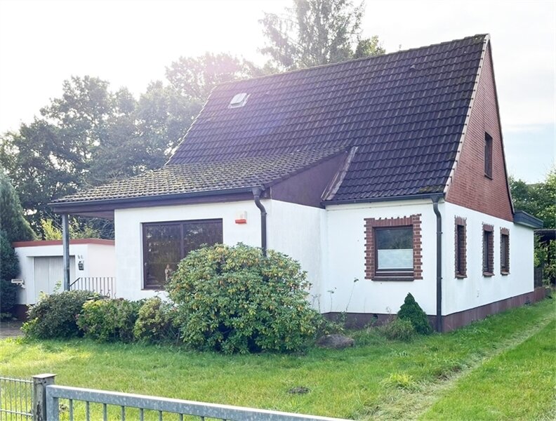 Einfamilienhaus zum Kauf 585.000 € 6 Zimmer 125 m²<br/>Wohnfläche 911 m²<br/>Grundstück Jenfeld Hamburg 22045