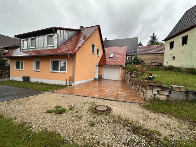 Mehrfamilienhaus zum Kauf 475.000 € 6 Zimmer 156 m² 731 m² Grundstück frei ab sofort Breitenbrunn Offenhausen 91238