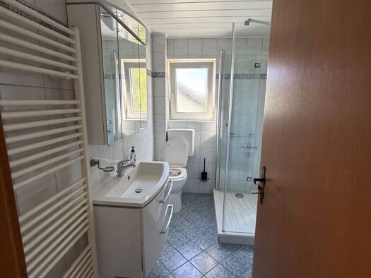 Wohnung zur Miete 1.300 € 3 Zimmer 75 m² Geschoss 1/2 frei ab sofort Geisingen Geisingen 78187